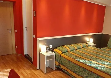 Hotell David 3*
