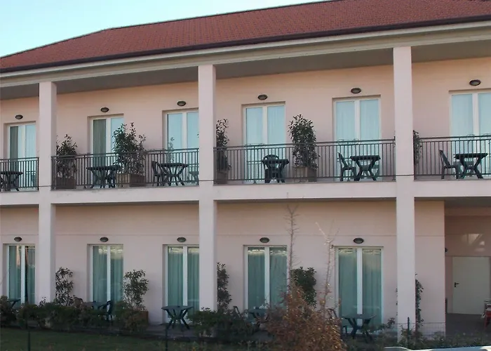 David Hotel Sesto Calende