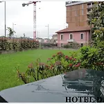 David Hotel Sesto Calende